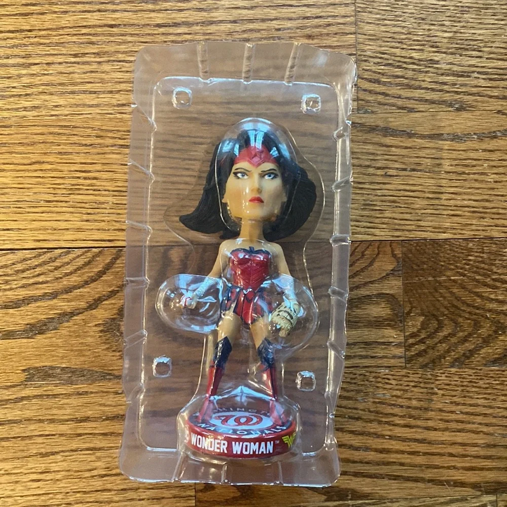 DC Wonder Woman Bobblehead in original box
